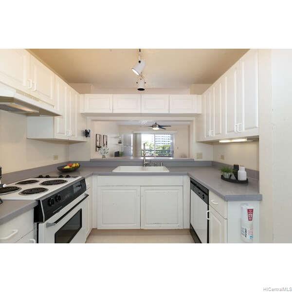 1090 Ala Napunani Street #403, Honolulu, HI 96818