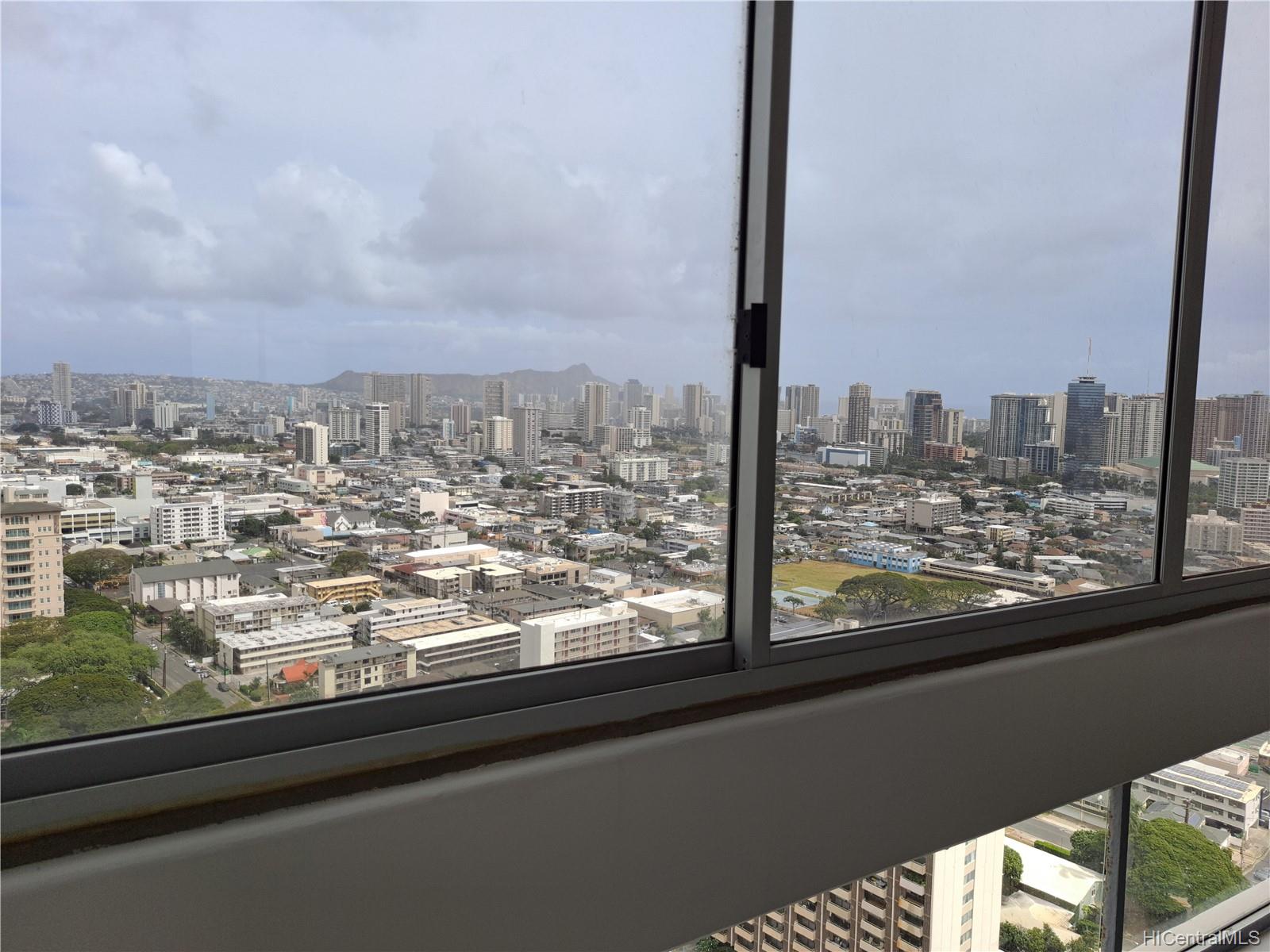 1212 Punahou Street #3205, Honolulu, HI 96826