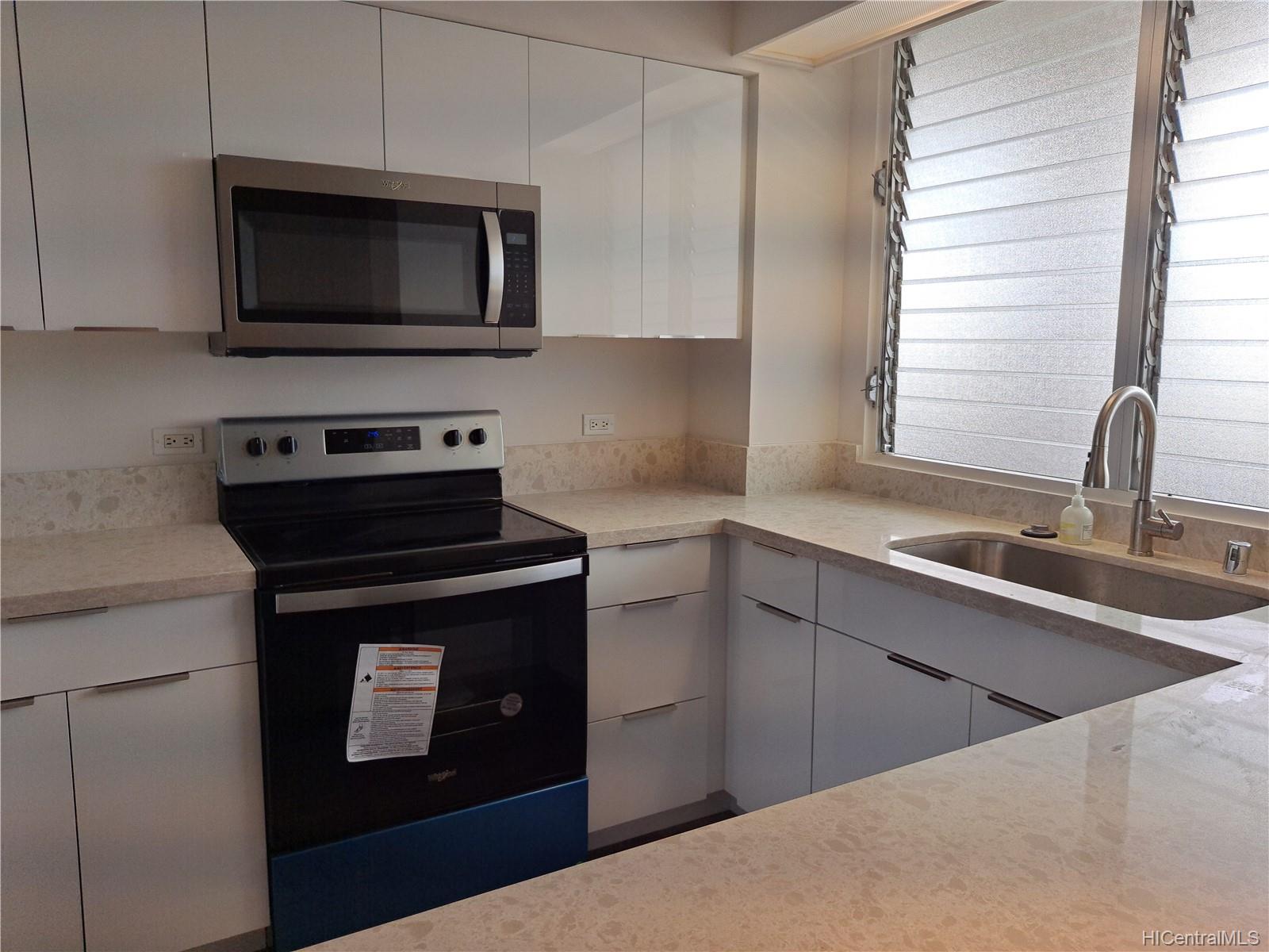 1212 Punahou Street #3205, Honolulu, HI 96826