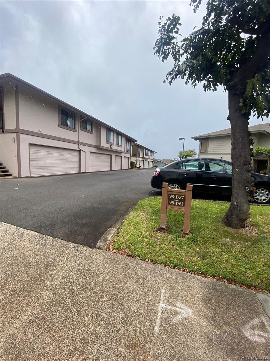 98-1759 Kaahumanu Street #A, Aiea, HI 96701