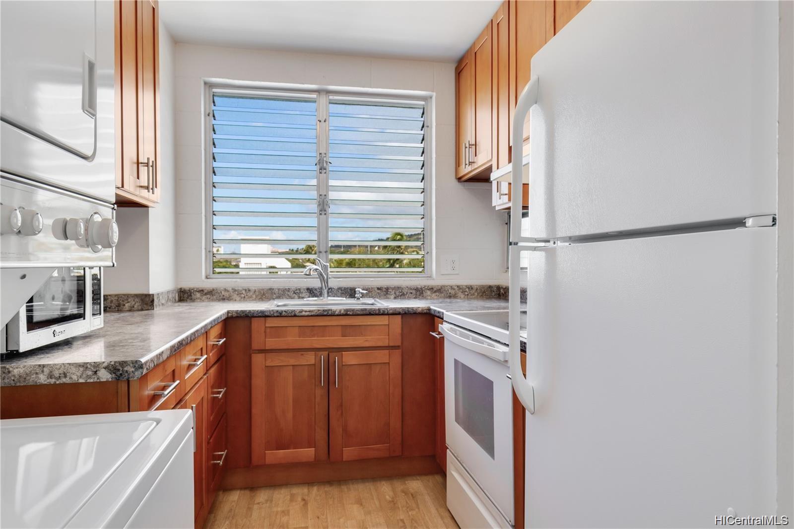 1555 Pohaku Street #B505, Honolulu, HI 96817