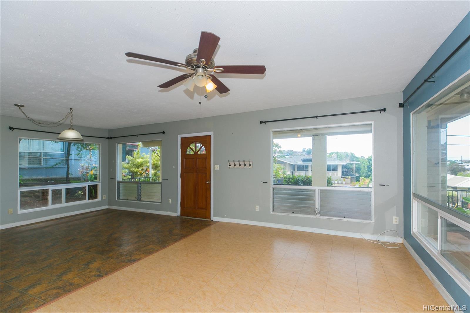 4353 Likini Street Honolulu, HI 96818