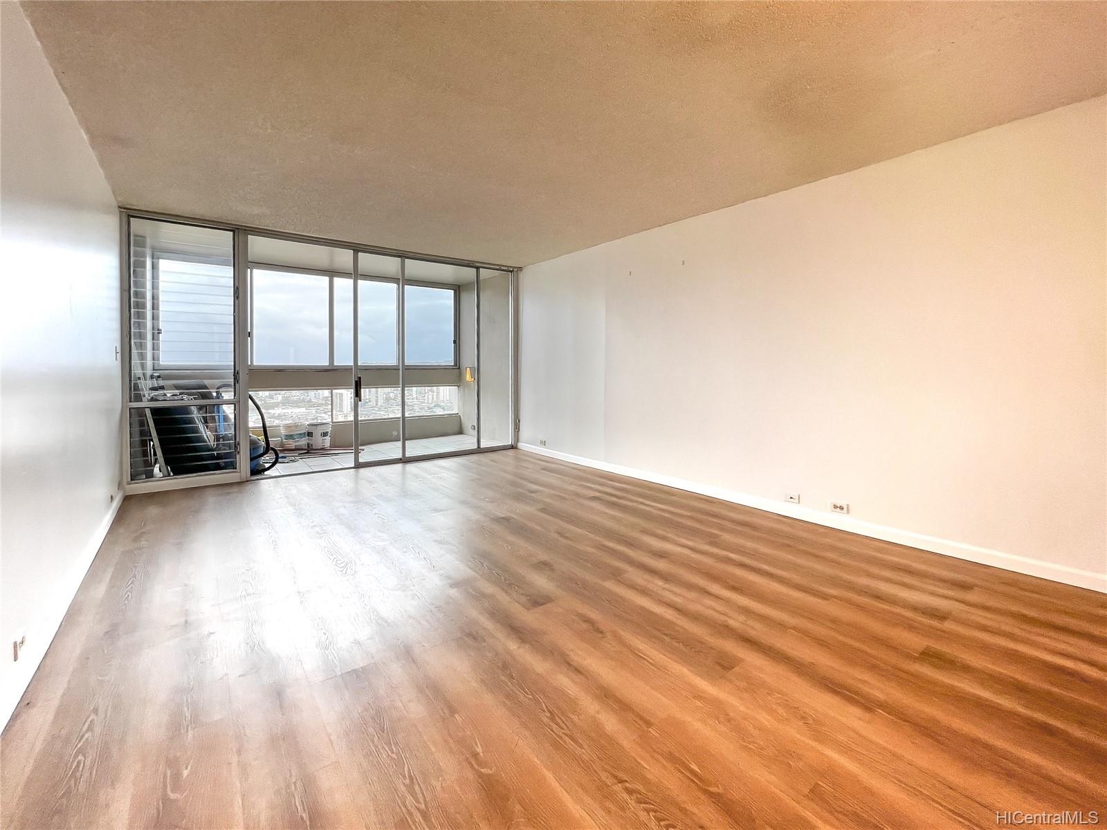 1212 punahou Street #3204, Honolulu, HI 96826