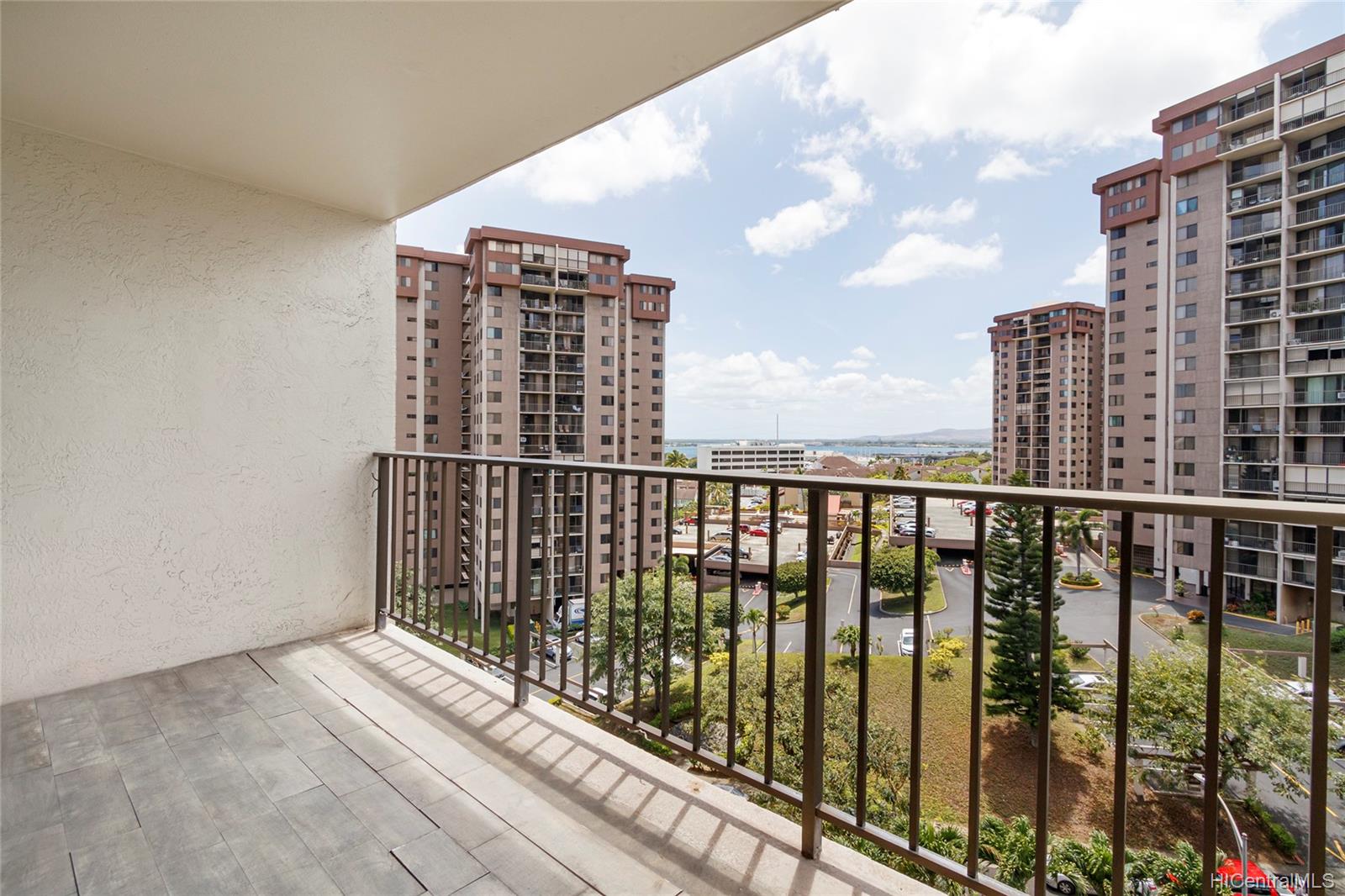 98-500 Koauka Loop #9L, Aiea, HI 96701
