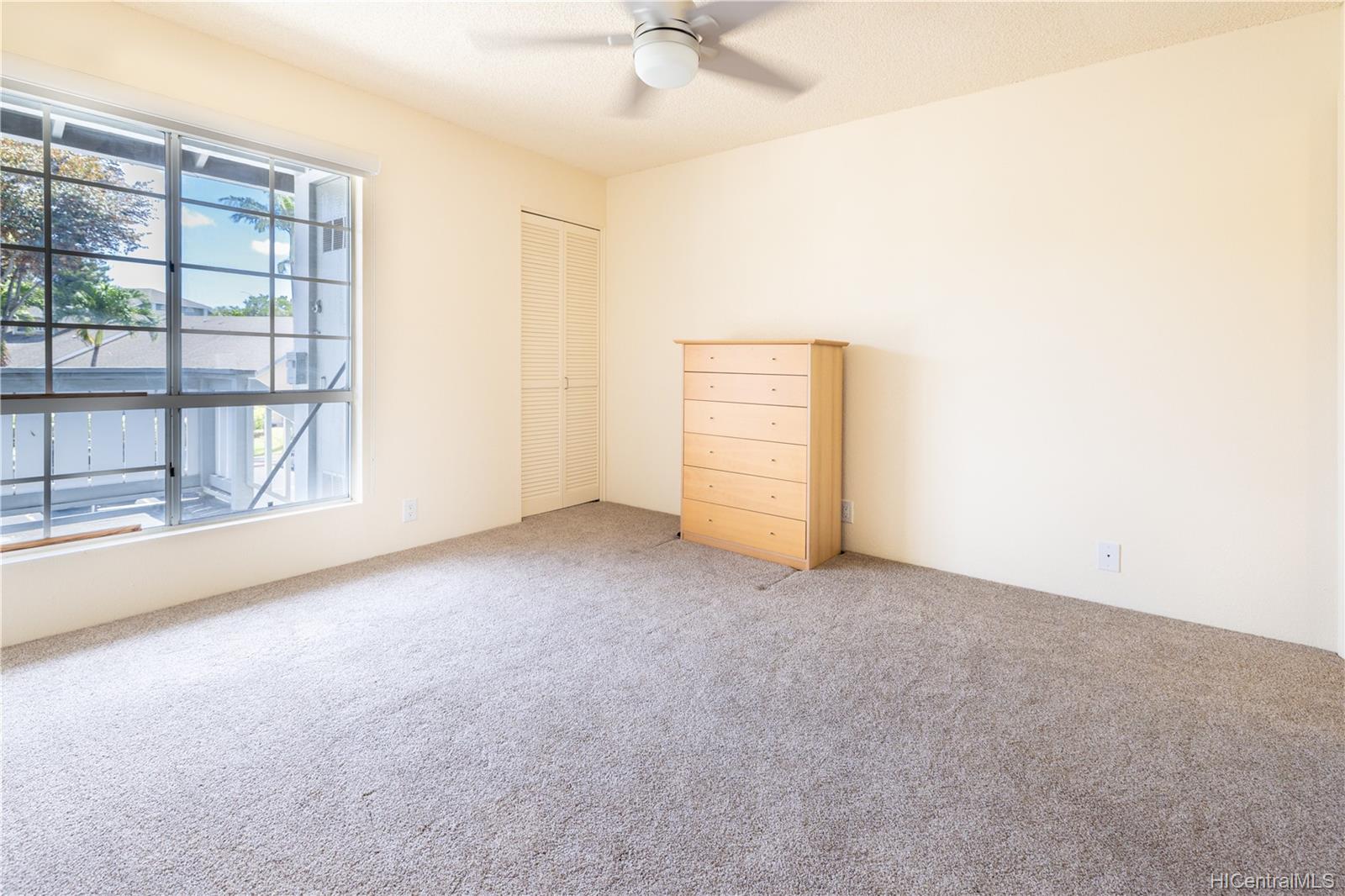 565 Mananai Place #27S, Honolulu, HI 96818