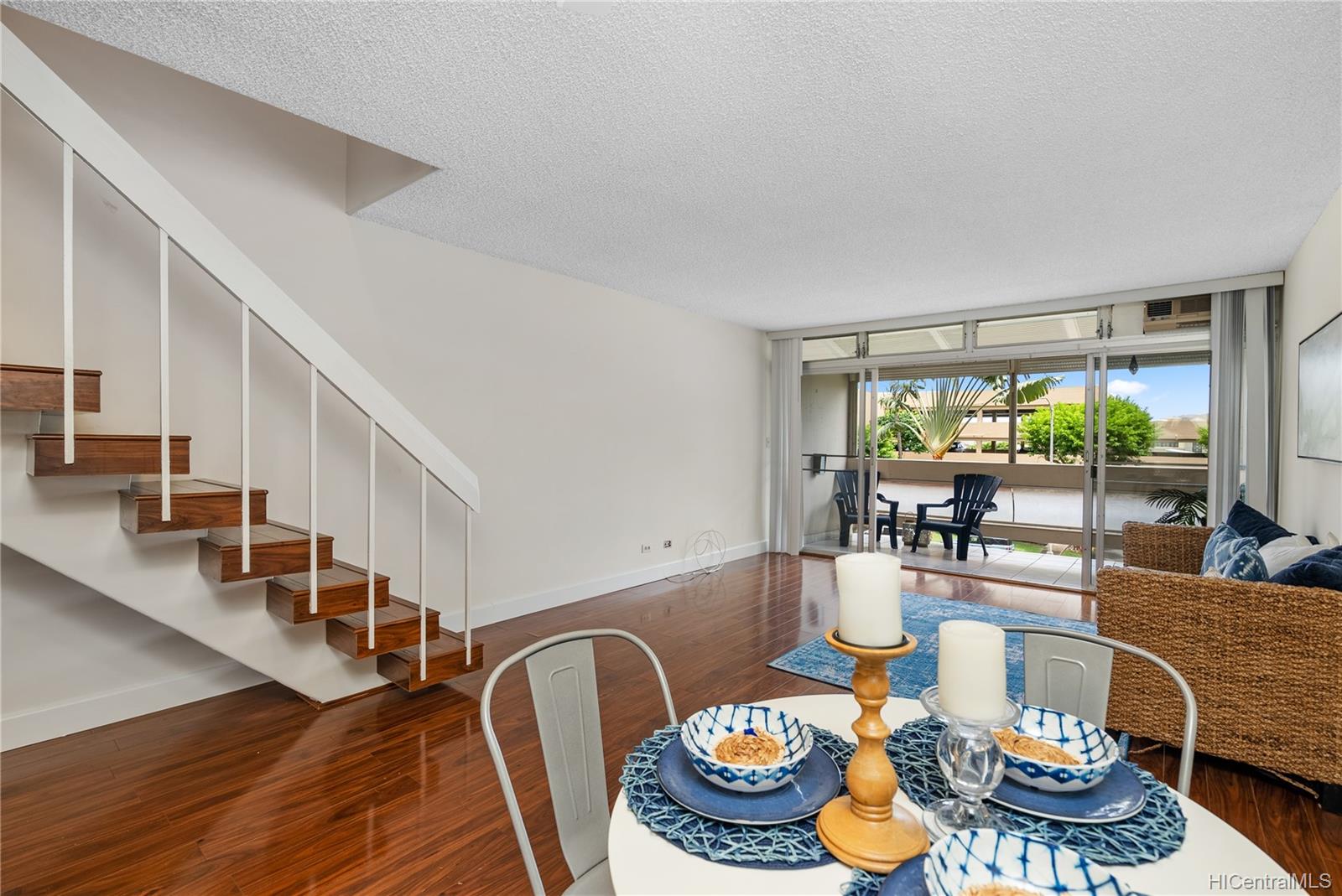 500 University Avenue #324, Honolulu, HI 96826