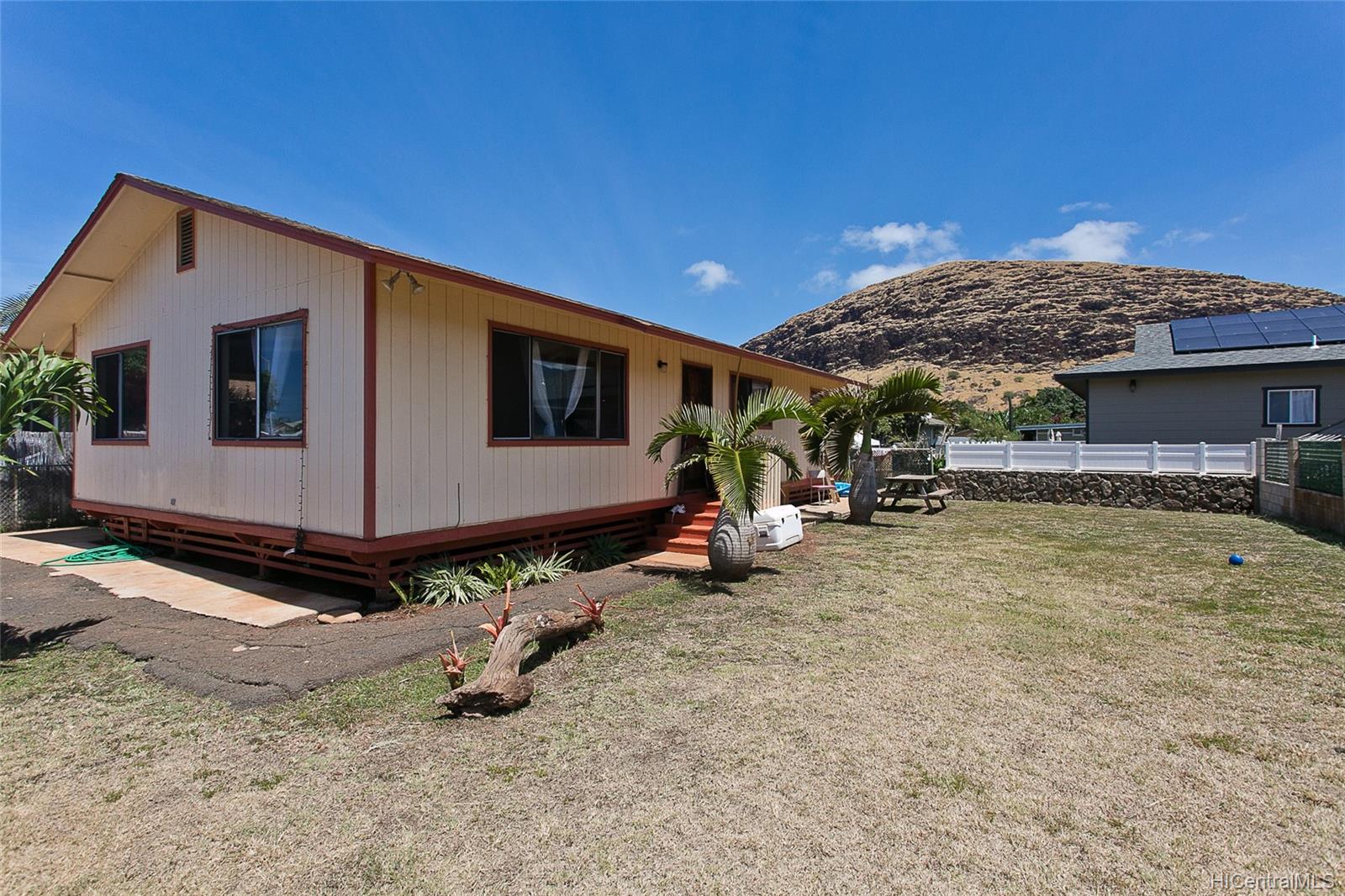 87-232 Ohiohi Place Waianae, HI 96792