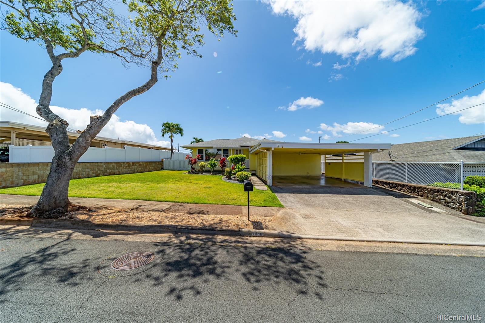 1358 Kaweloka Street Pearl City, HI 96782