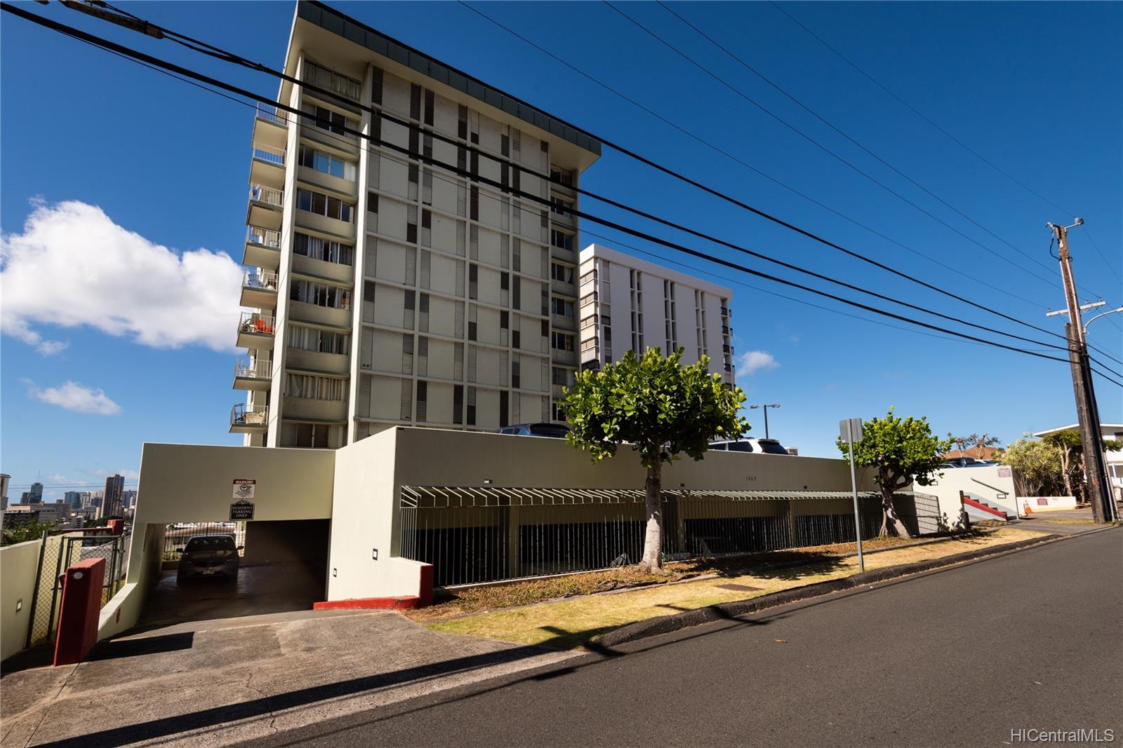 1069 Spencer Street #101, Honolulu, HI 96822