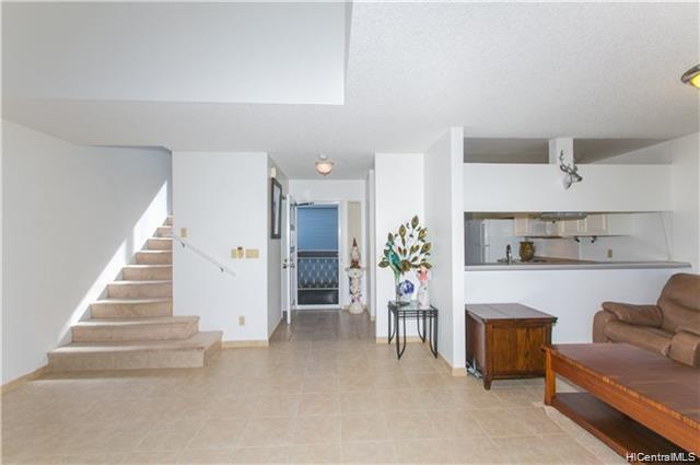 94-816 Lumiauau Street #GG102, Waipahu, HI 96797