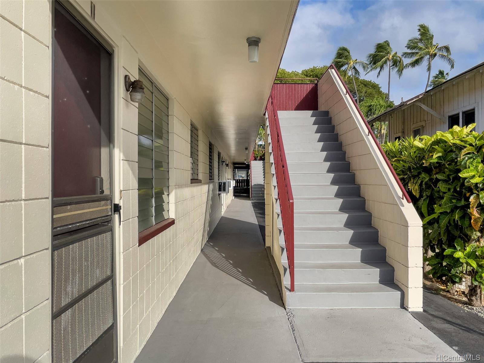 940 Punahou Street Honolulu, HI 96826