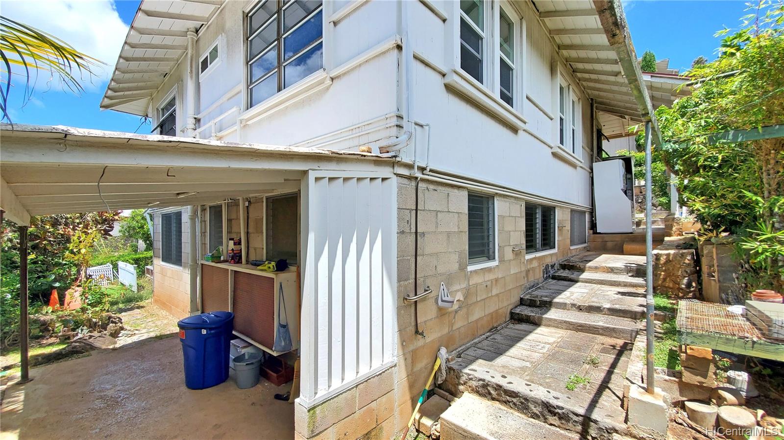 3270 Kehau Place Honolulu, HI 96816