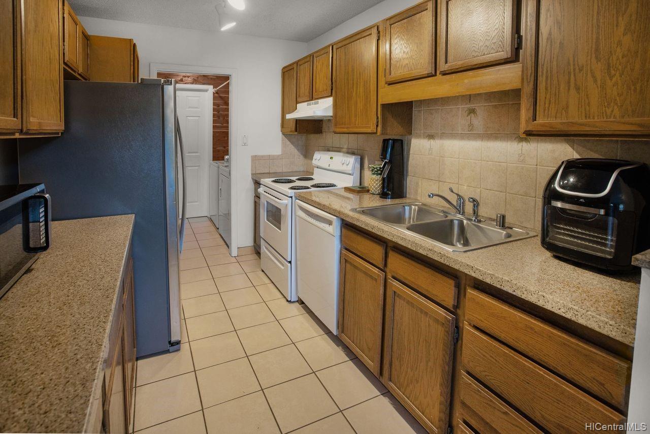 2069 California Avenue #3C, Wahiawa, HI 96786