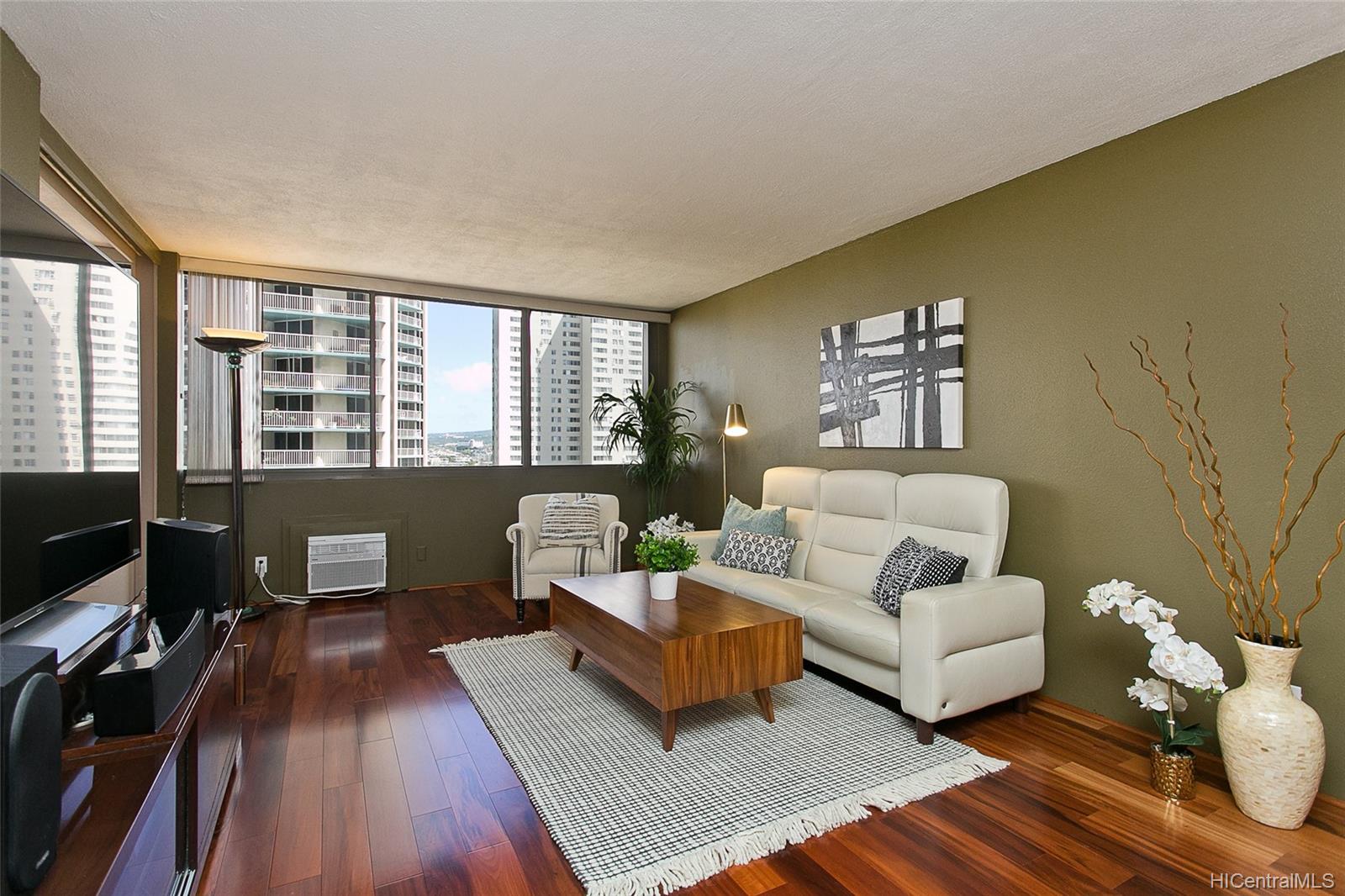 1255 Nuuanu Avenue #E1306, Honolulu, HI 96817