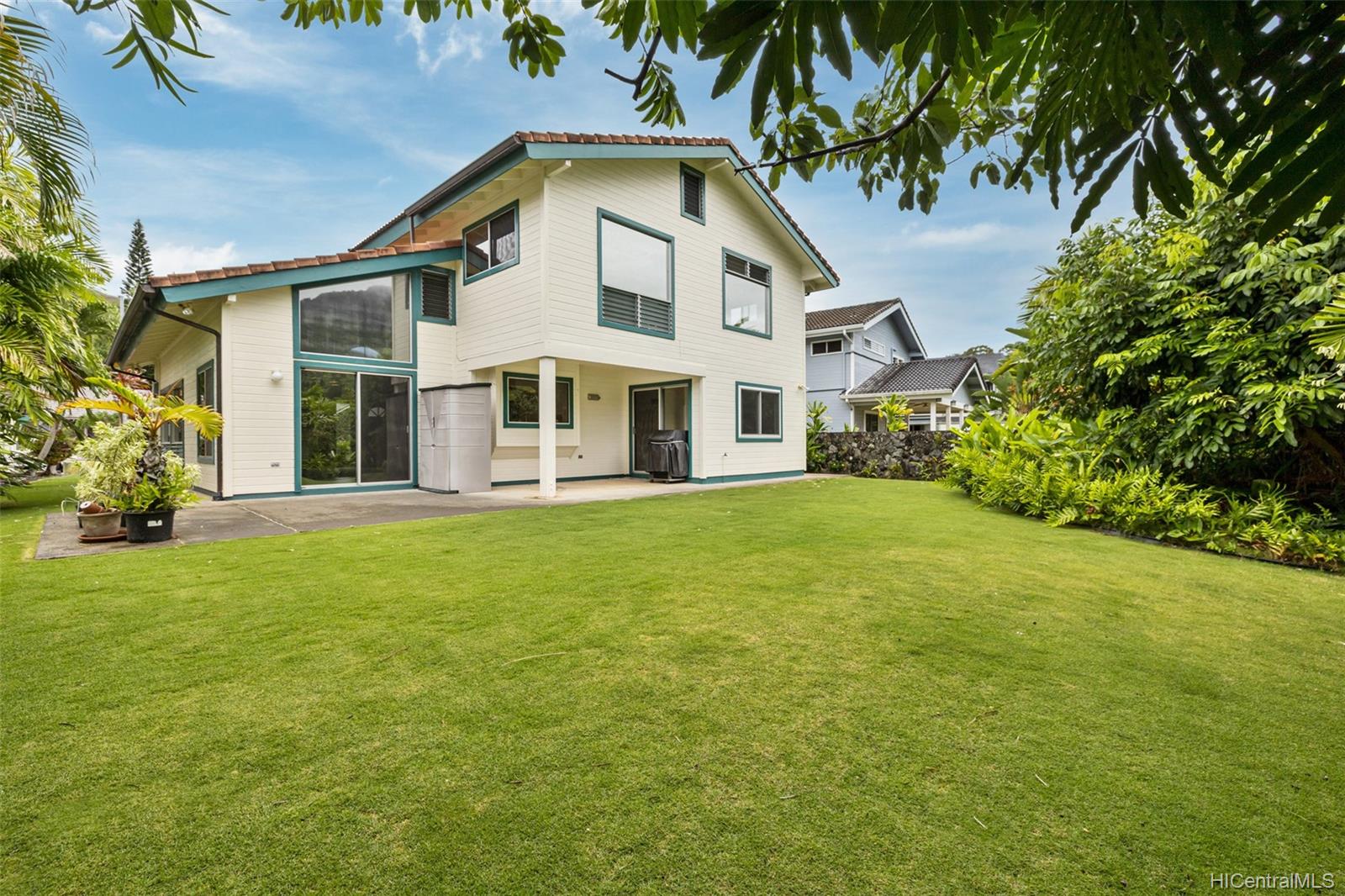 1656 Paukiki Street Kailua, HI 96734