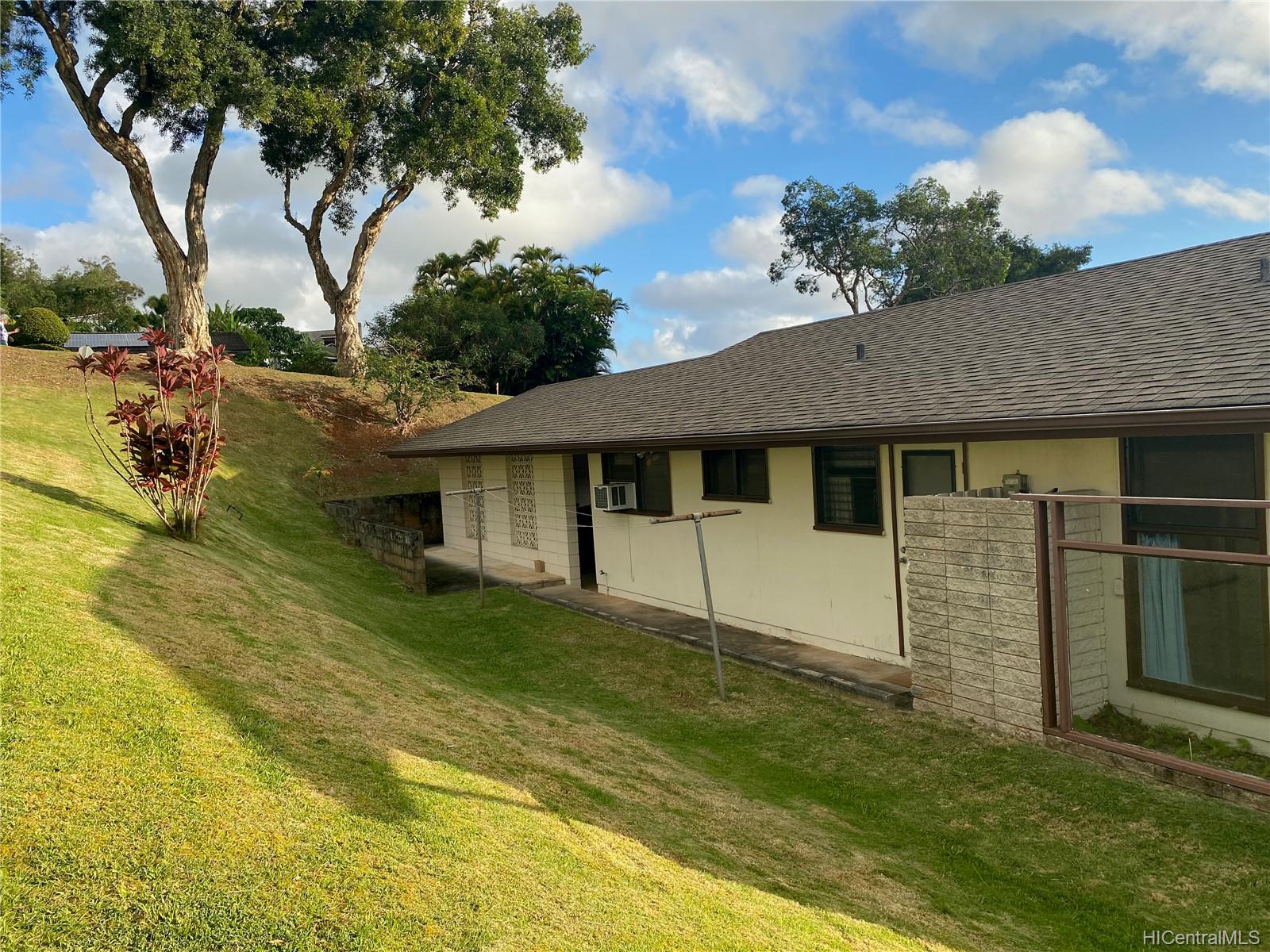 1310 Lopaka Place Kailua, HI 96734