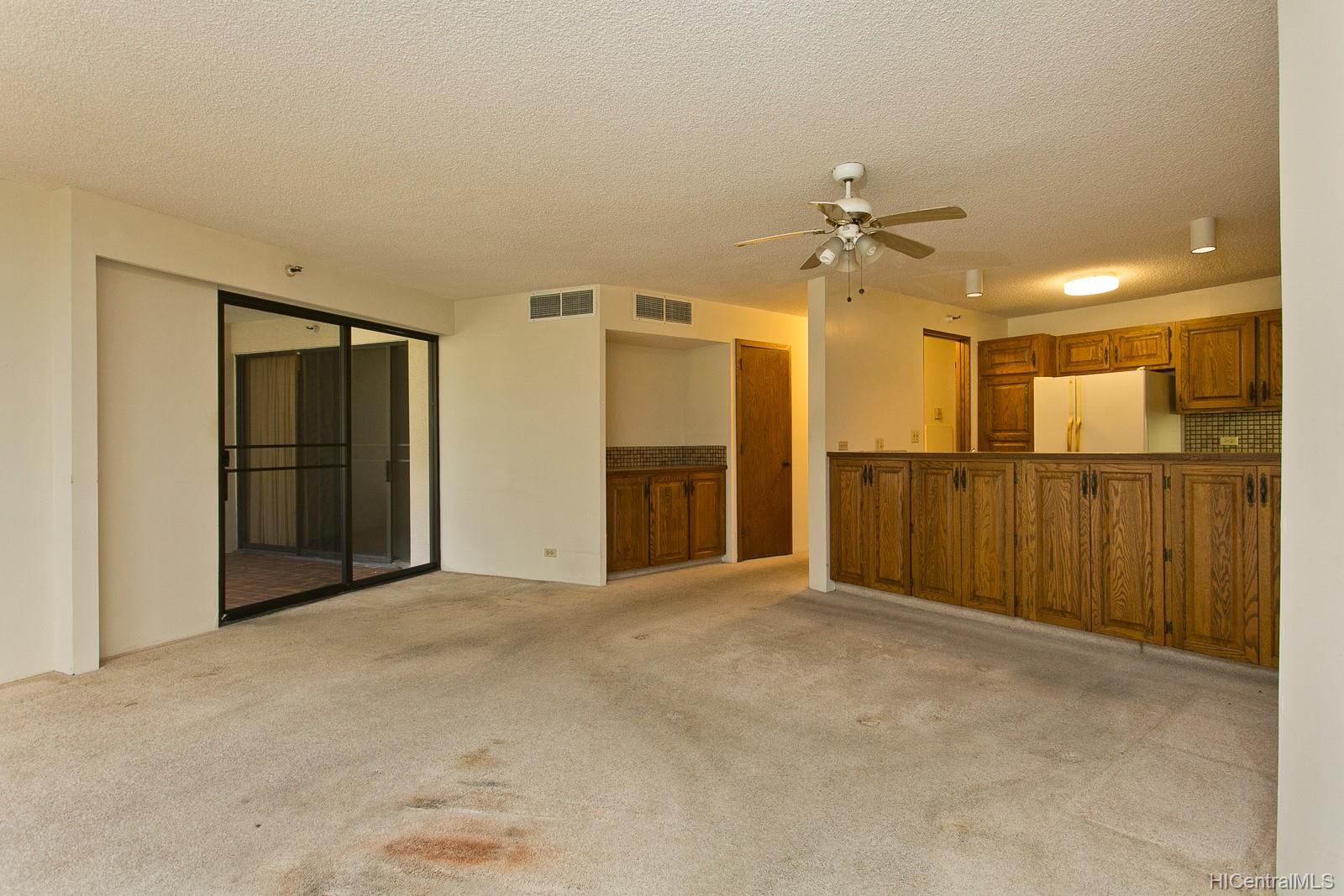 555 Hahaione Street #3G, Honolulu, HI 96825