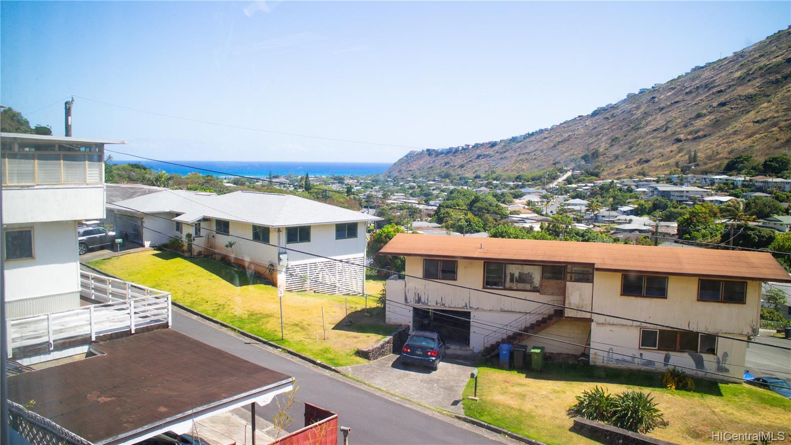 855 Kainoa Place Honolulu, HI 96821