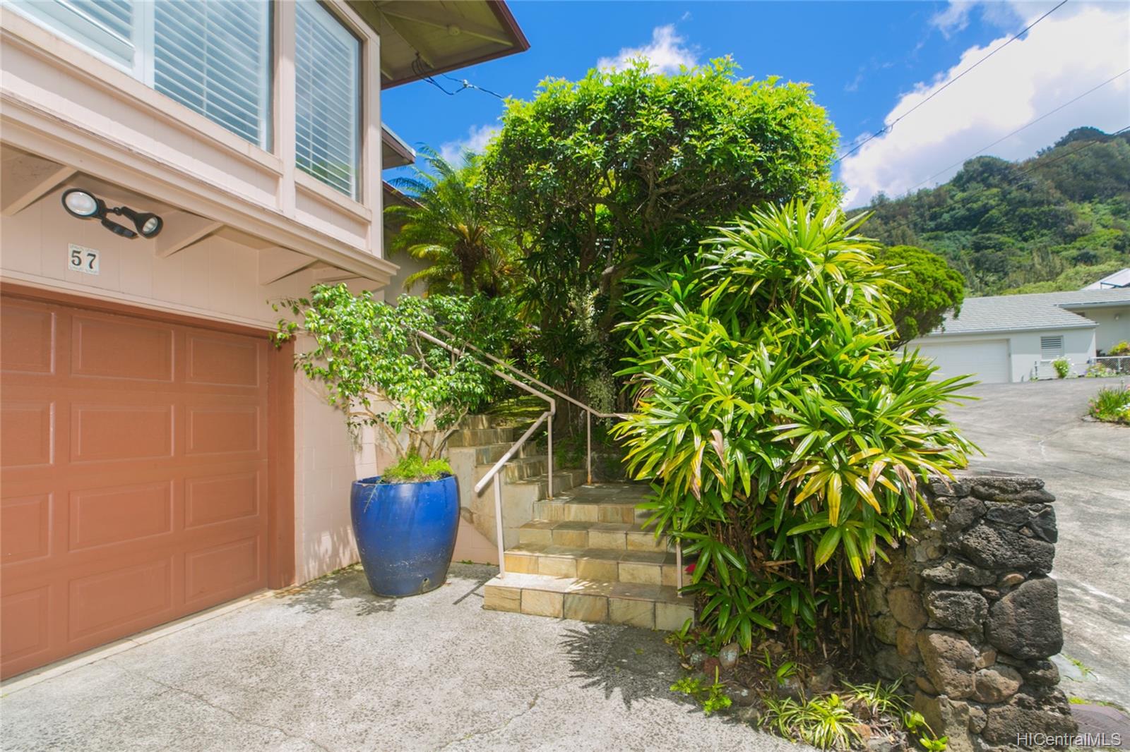 57 Palimalu Drive Honolulu, HI 96817