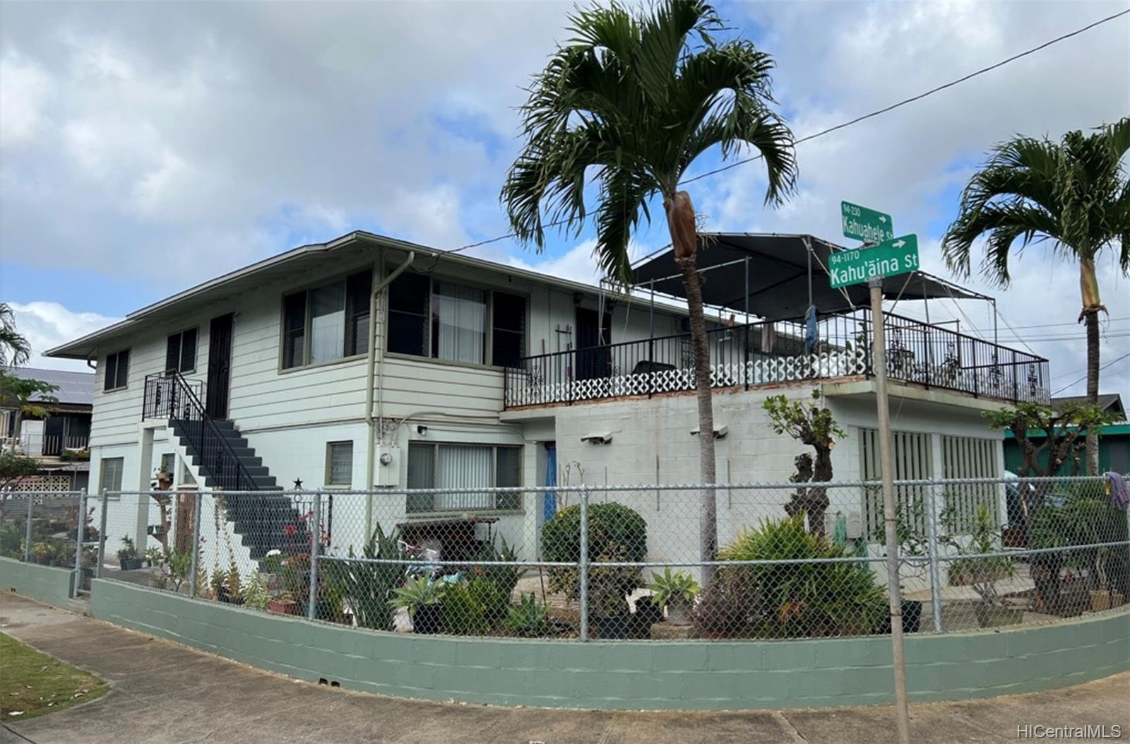 94-232 Kahuahele Street Waipahu, HI 96797