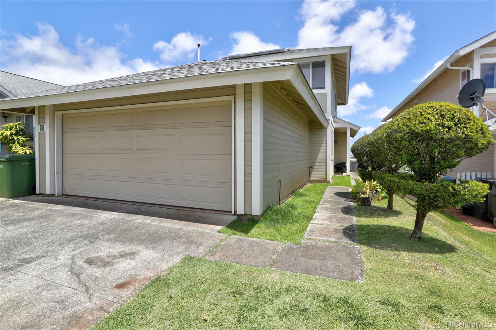 98-1911 Kaahumanu Street #K, Aiea, HI 96701