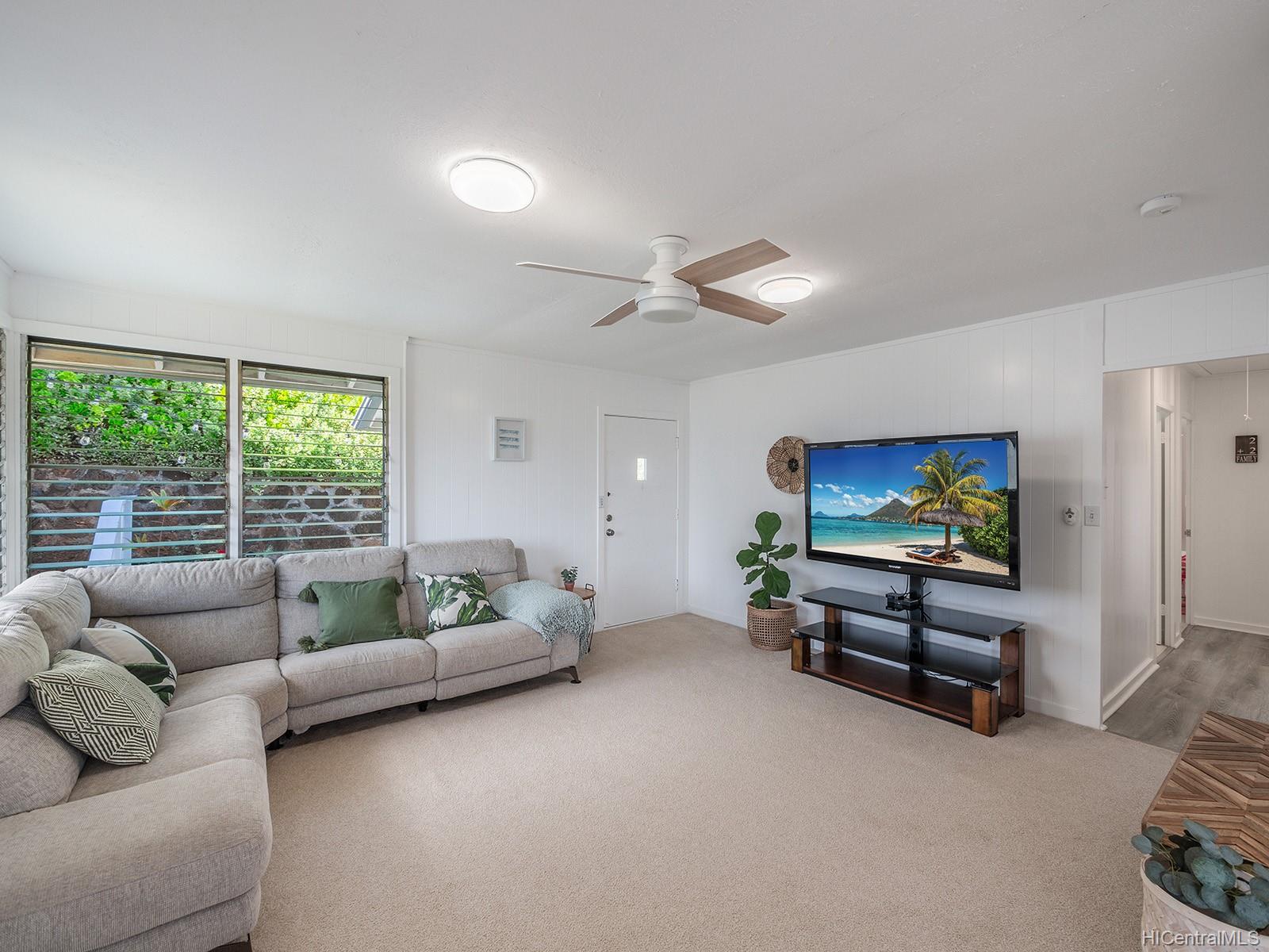 4457 Wahinekoa Place Honolulu, HI 96821