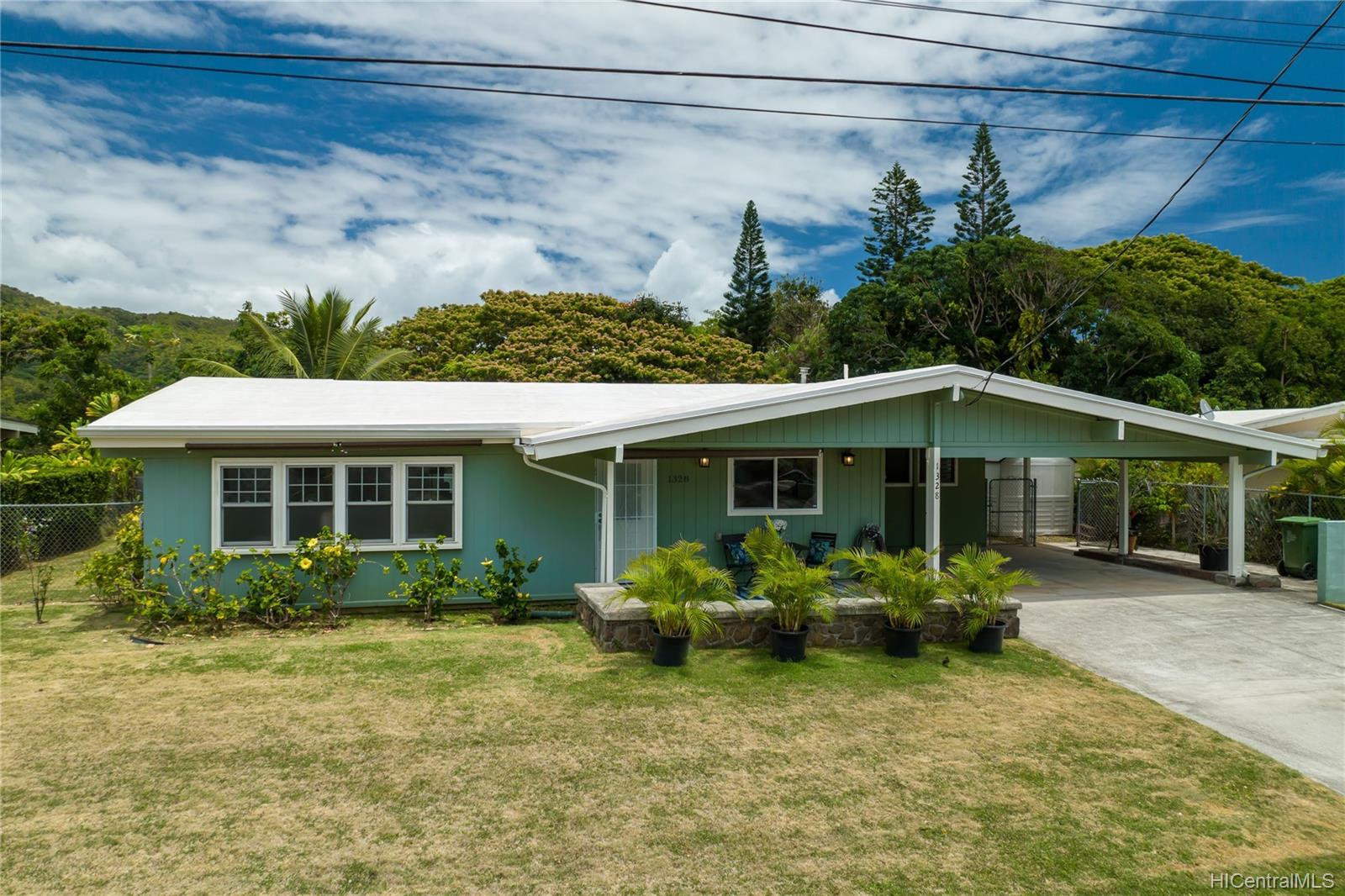 1328 Manu Mele Street Kailua, HI 96734