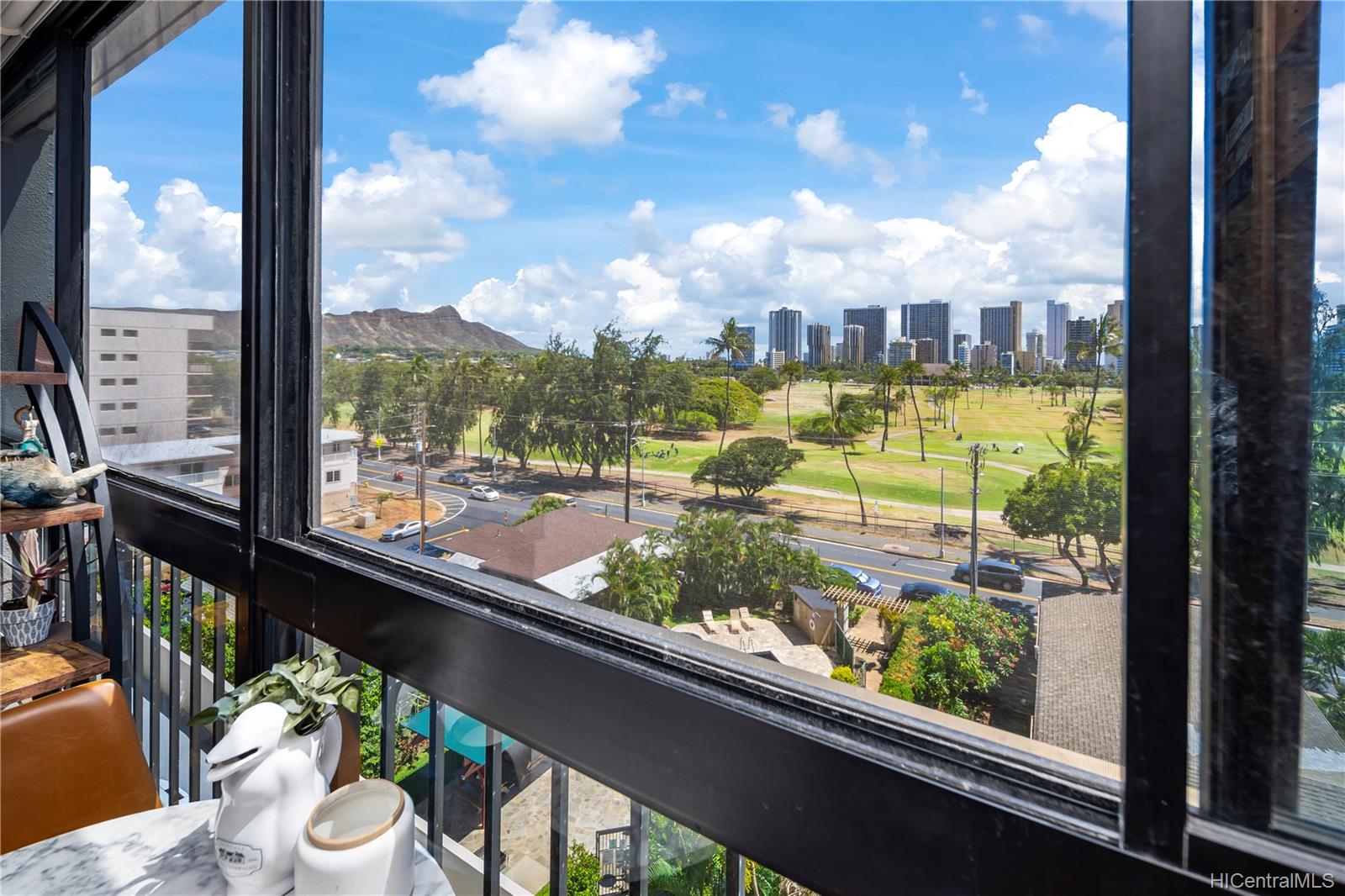 2916 Date Street #6E, Honolulu, HI 96816