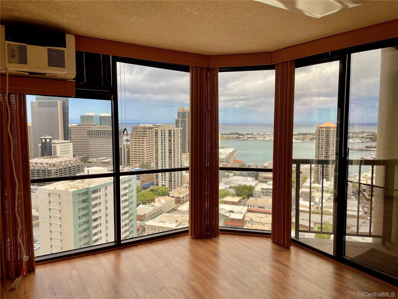 60 Beretania Street #3310, Honolulu, HI 96817