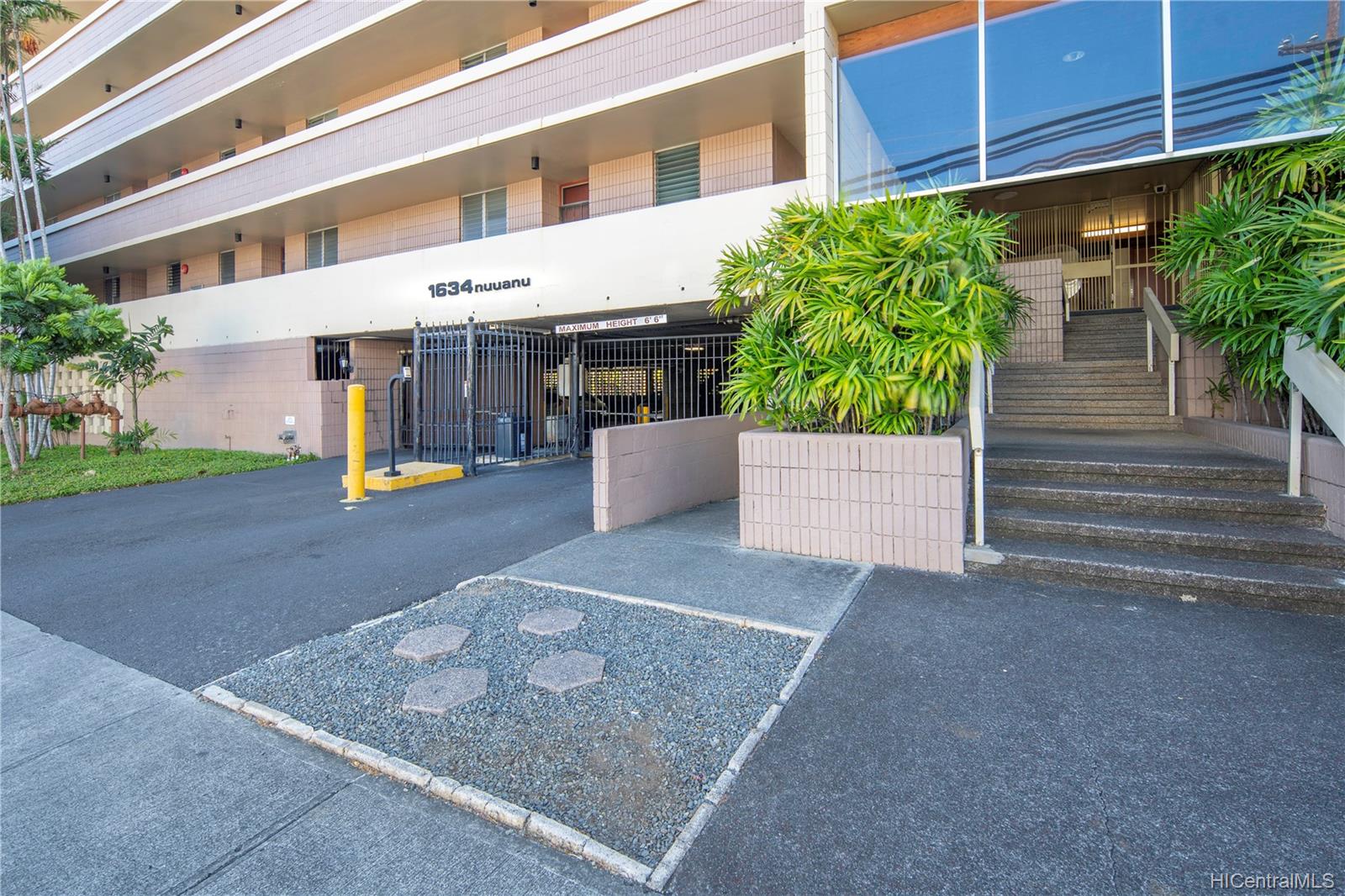 1634 Nuuanu Avenue #119, Honolulu, HI 96817