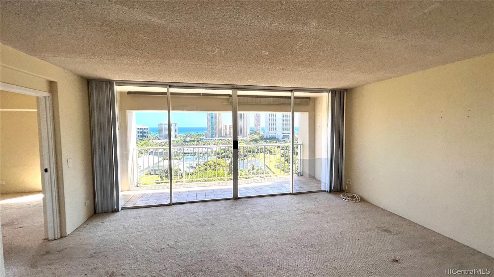 430 Keoniana Street #1106, Honolulu, HI 96815