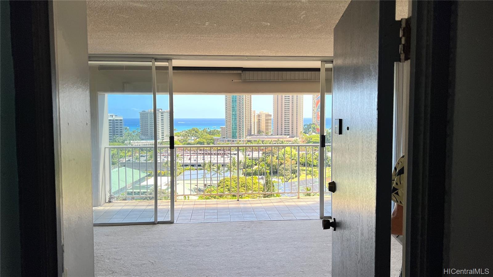 430 Keoniana Street #1106, Honolulu, HI 96815