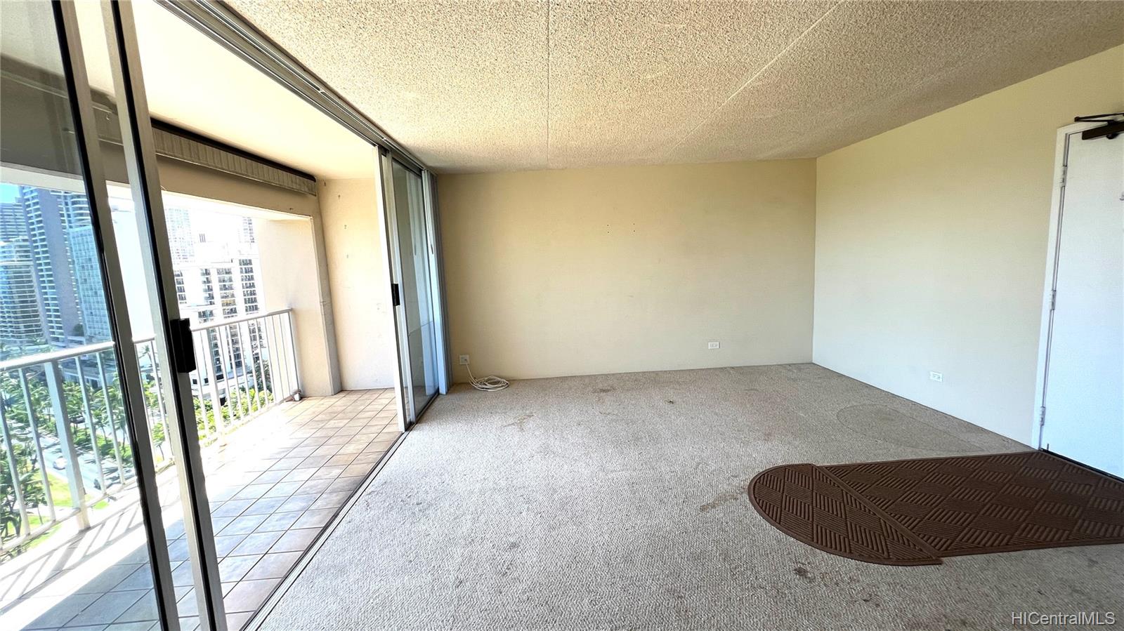 430 Keoniana Street #1106, Honolulu, HI 96815