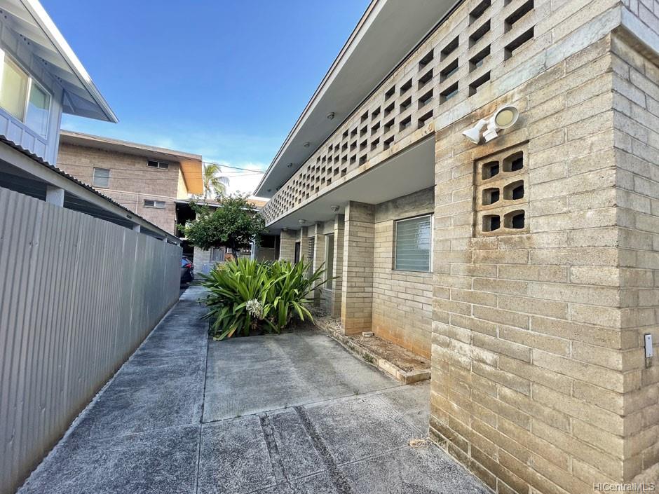 908 Hausten Street Honolulu, HI 96826