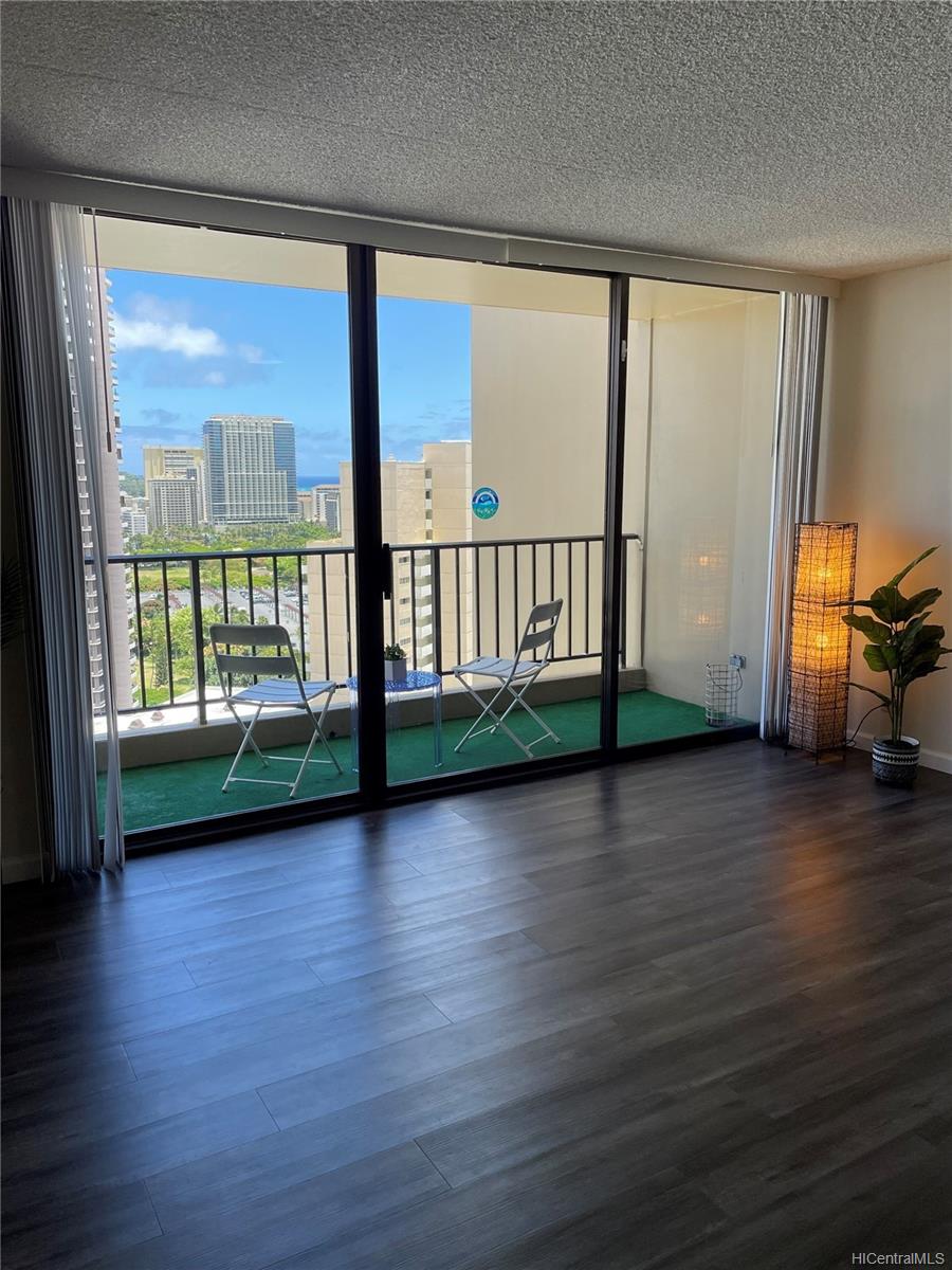 411 Hobron Lane #2501, Honolulu, HI 96815