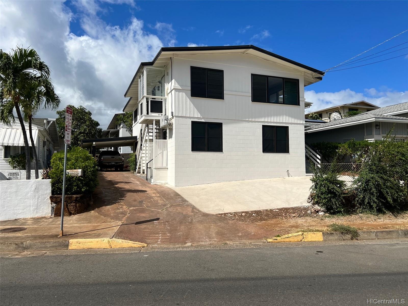 3022 Kaimuki Avenue Honolulu, HI 96816