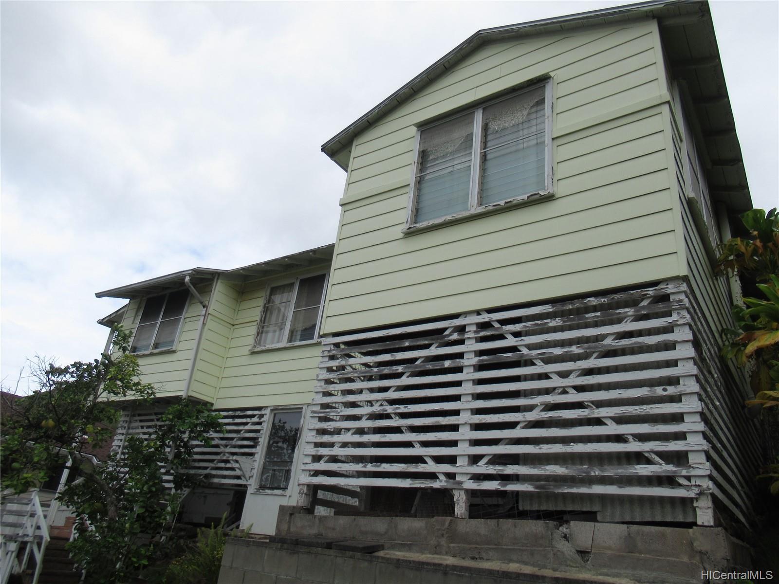 3254 Kalua Place Honolulu, HI 96816