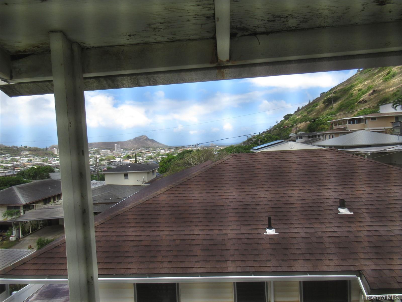 3254 Kalua Place Honolulu, HI 96816