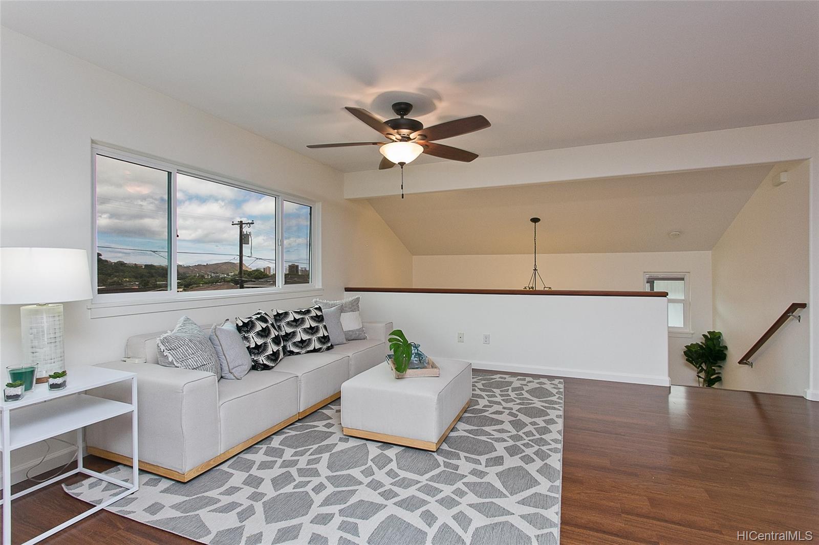 2648 Puunui Avenue Honolulu, HI 96817