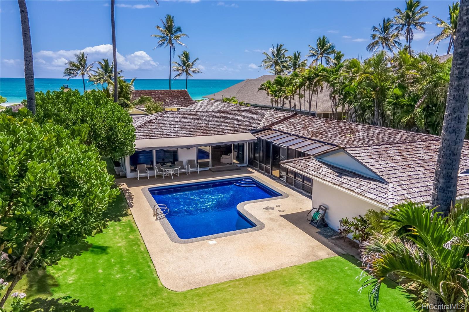 25 Kaumana Place Kailua, HI 96734