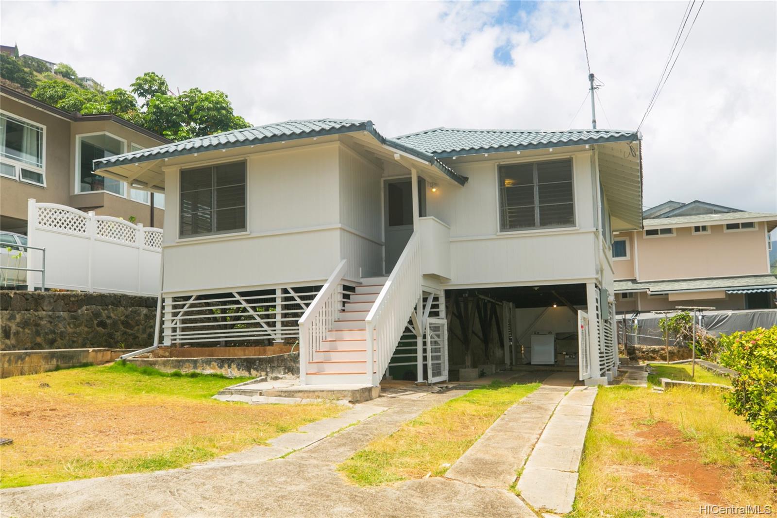 3266 Palolo Terrace Place Honolulu, HI 96816