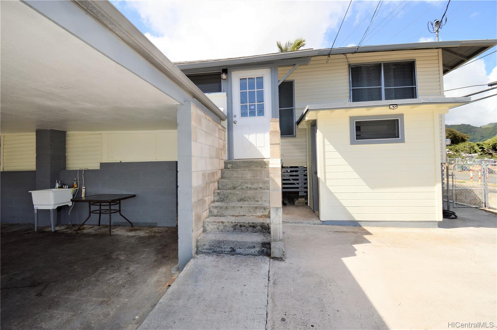 3296 Kalua Place Honolulu, HI 96816