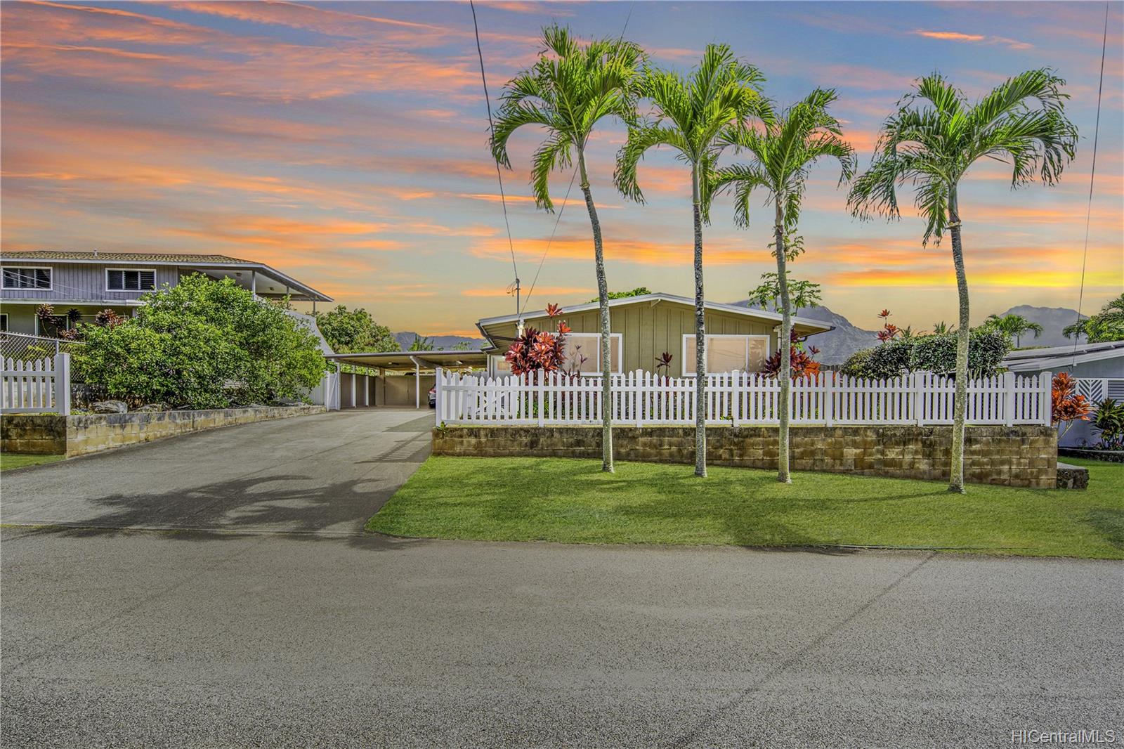 558 Ulumu Street Kailua, HI 96734