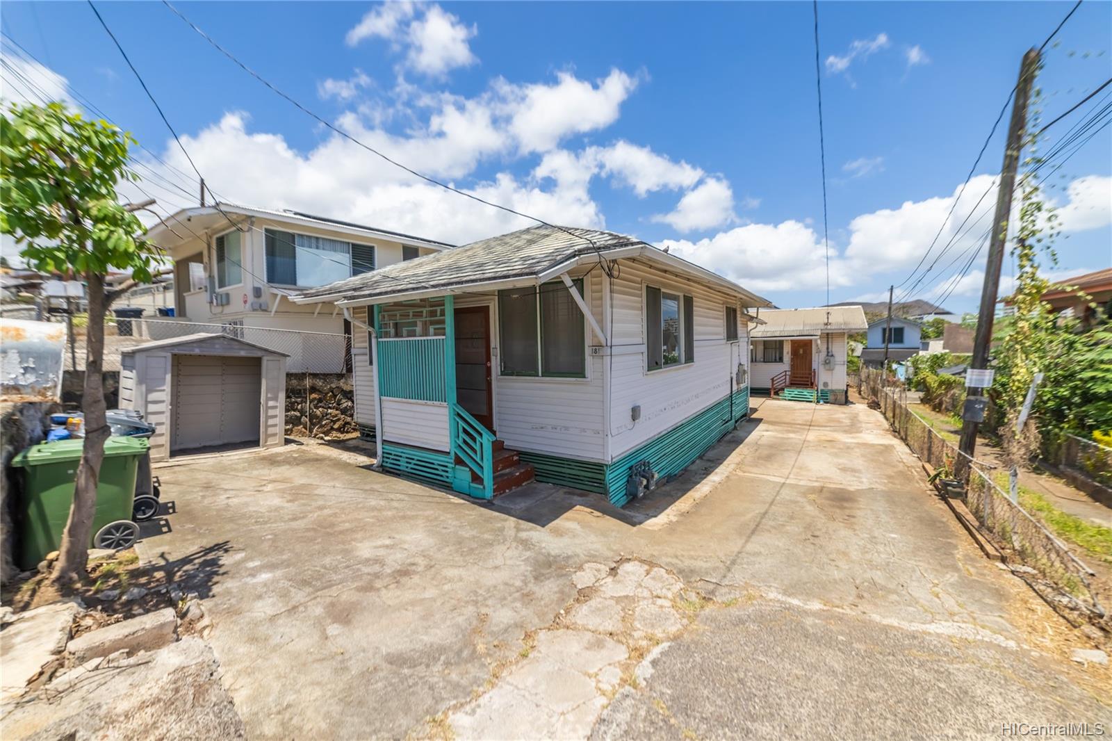 1815 Lanakila Avenue Honolulu, HI 96817