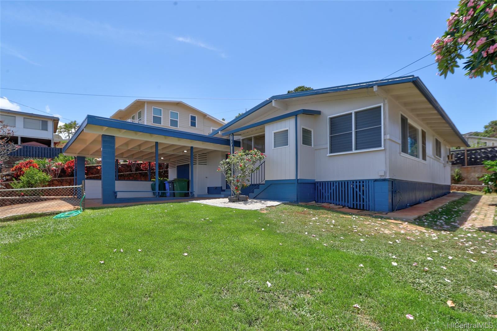 704 Hoohoa Place Pearl City, HI 96782