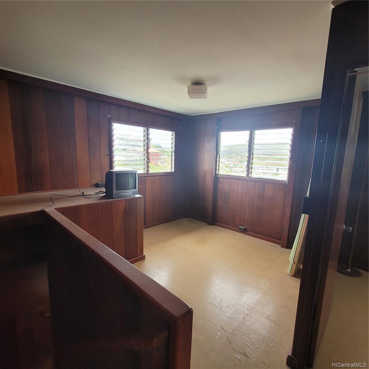 3366 Likini Street Honolulu, HI 96818