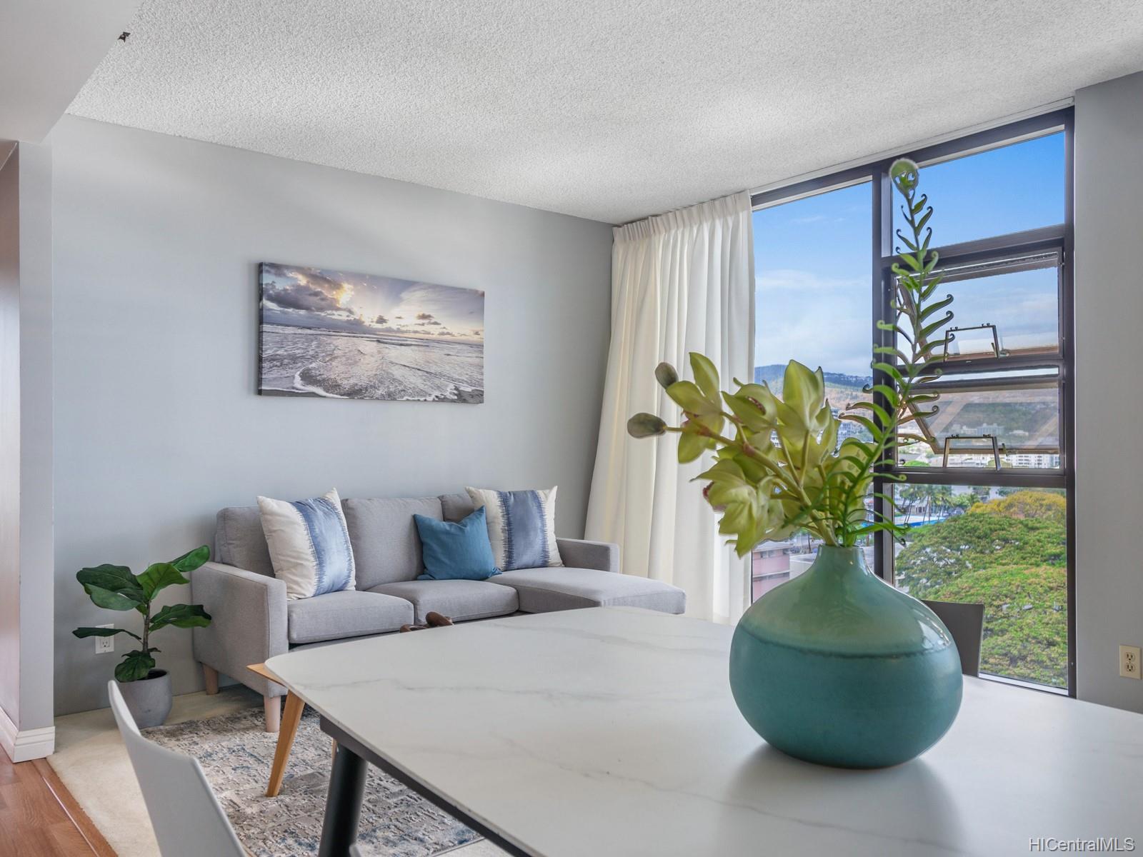 930 Kaheka Street #1105, Honolulu, HI 96814