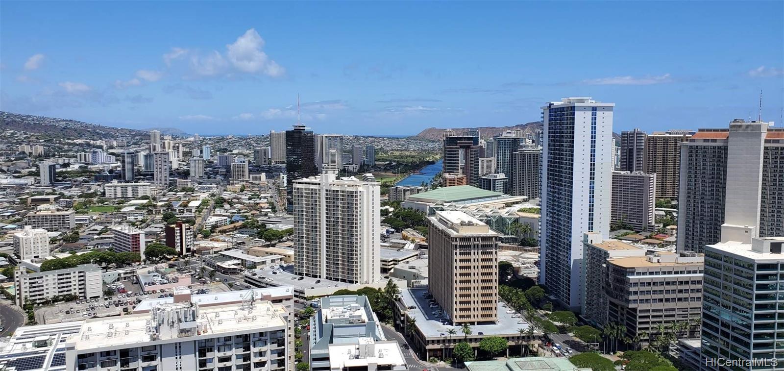 629 Keeaumoku Street #3707, Honolulu, HI 96814