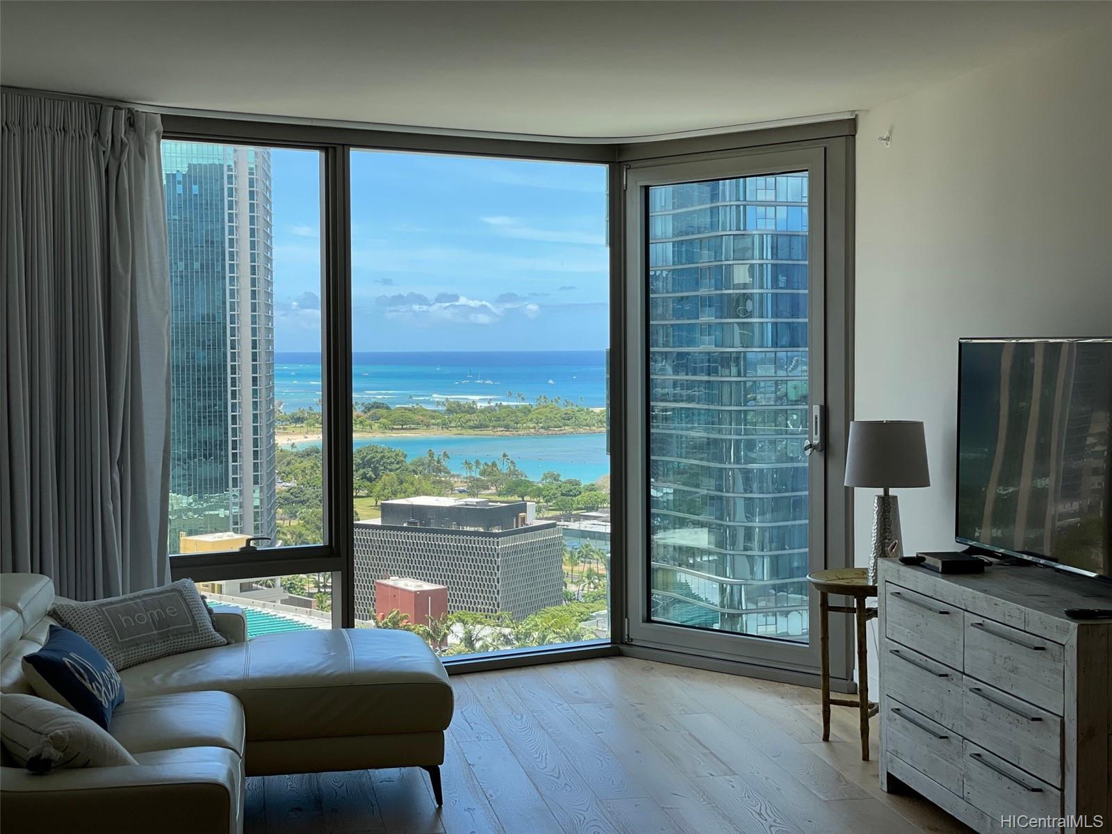 1001 Queen Street #2008, Honolulu, HI 96814