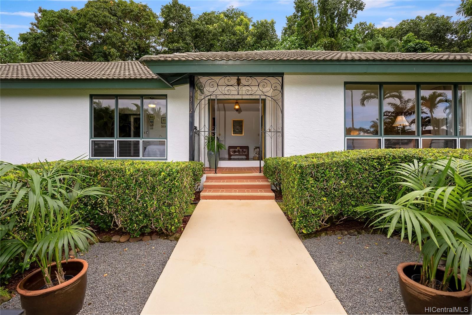 1362 Kukana Place Kailua, HI 96734